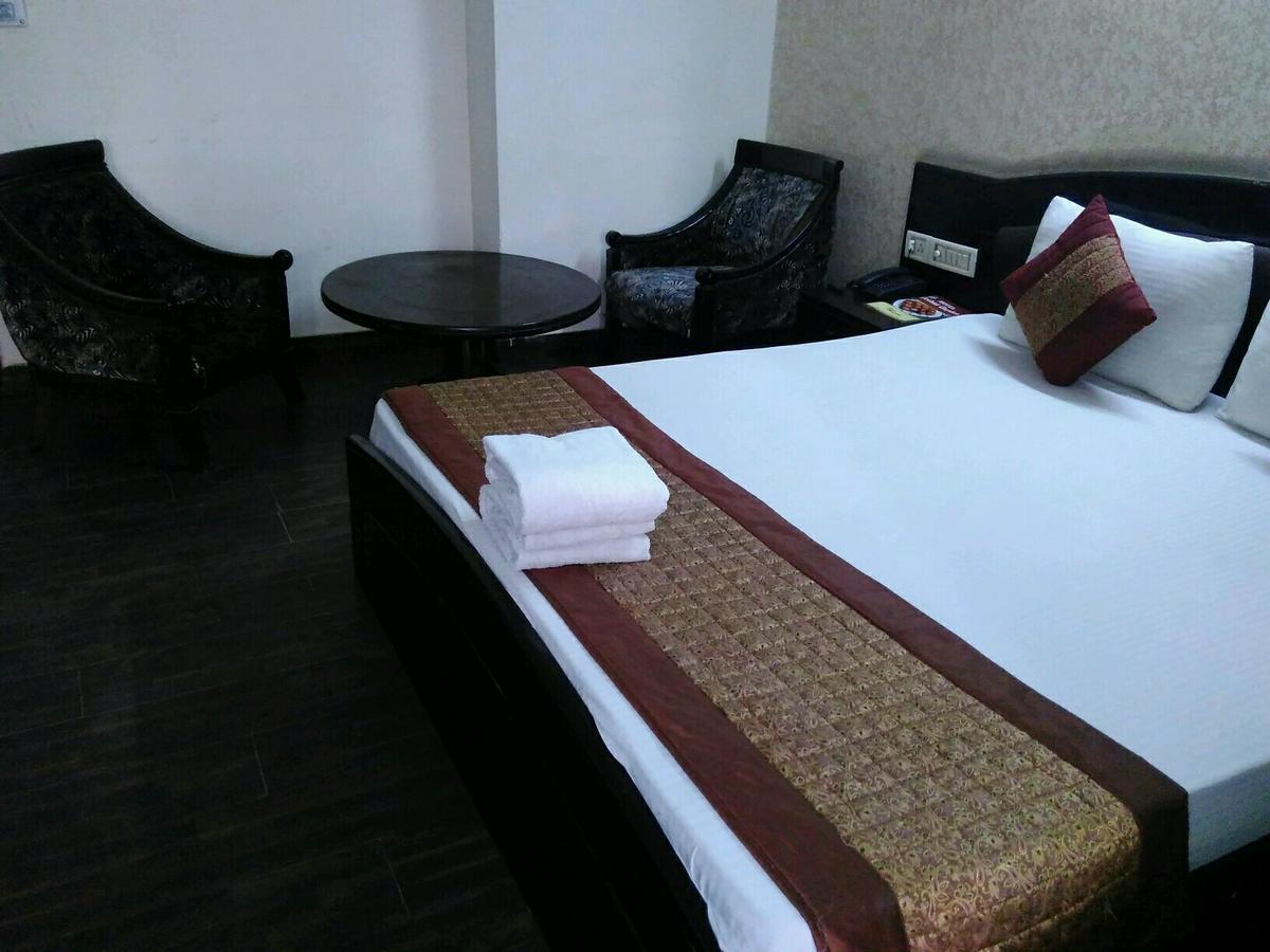 A New Delhi Hotel Orchid Garden Exteriör bild